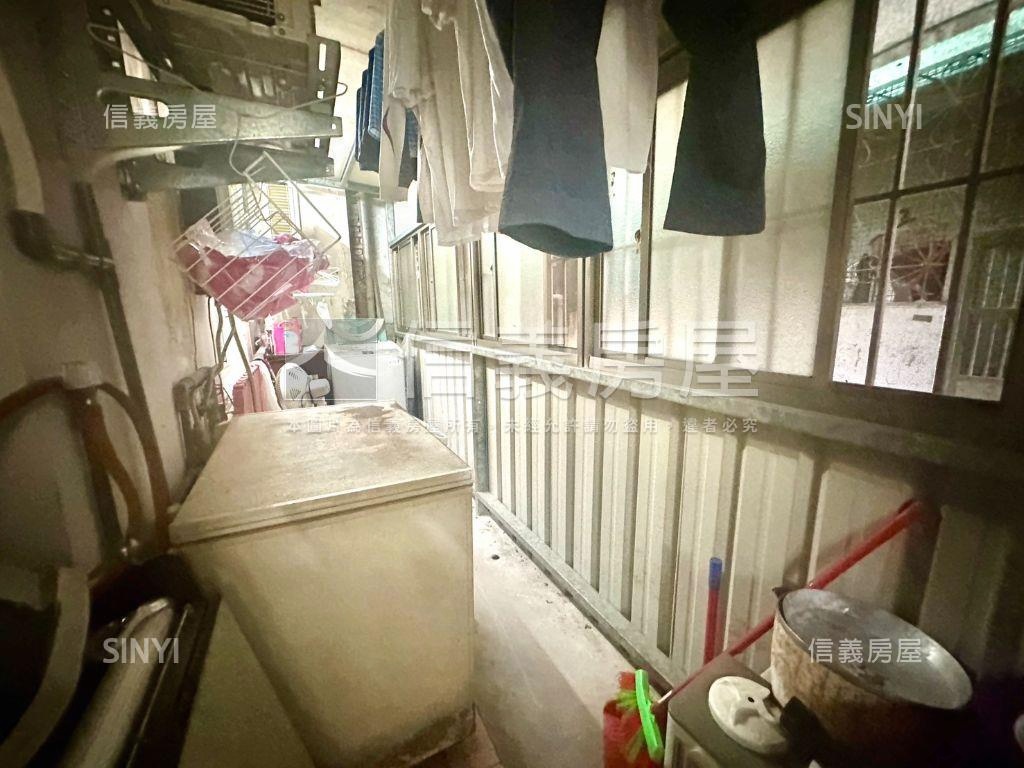 百忍街精選車庫一樓房屋室內格局與周邊環境