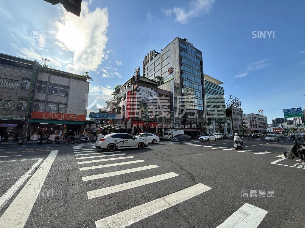 稀有三民正街商五透天房屋室內格局與周邊環境