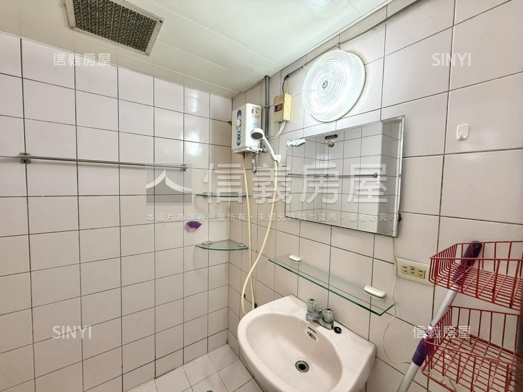 中山國小高樓套房房屋室內格局與周邊環境