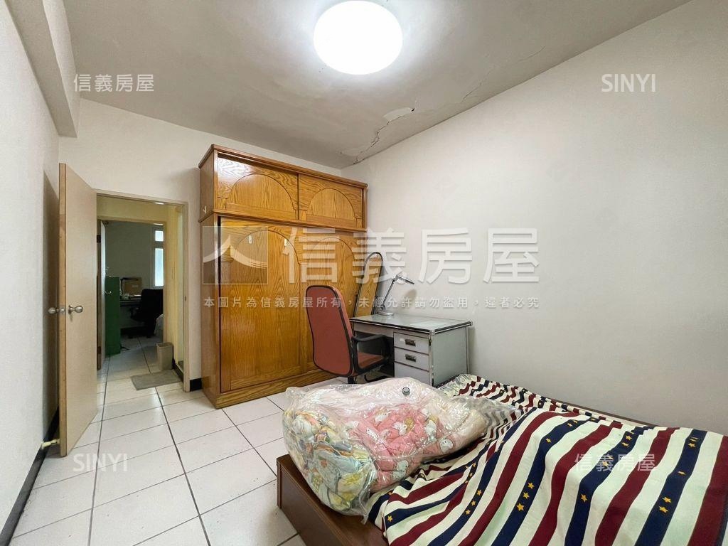 博愛邊間方正三房房屋室內格局與周邊環境