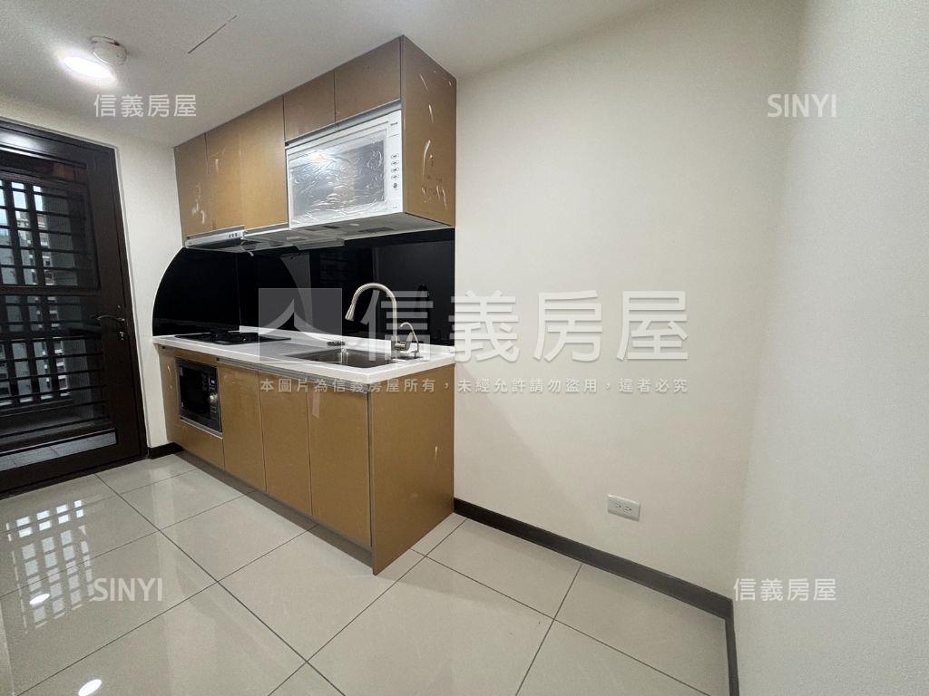 鴻灃青邊間三房稀有釋出房屋室內格局與周邊環境