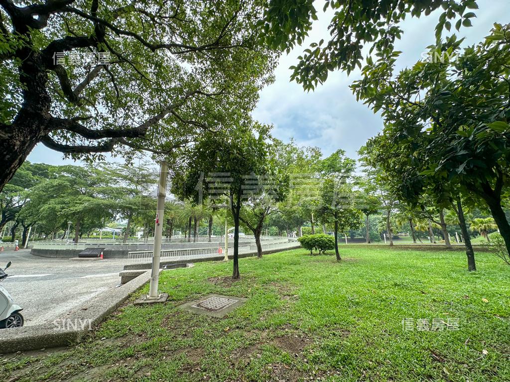 公園旁電梯面寬雙車好運墅房屋室內格局與周邊環境