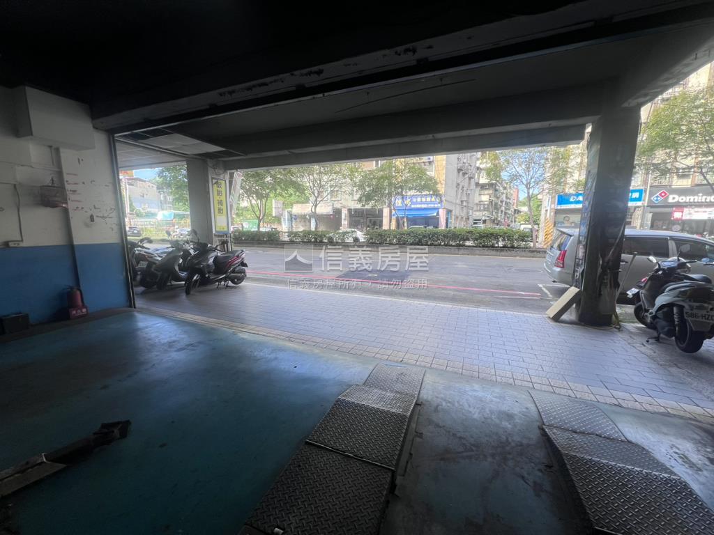 興隆路面寬店面房屋室內格局與周邊環境