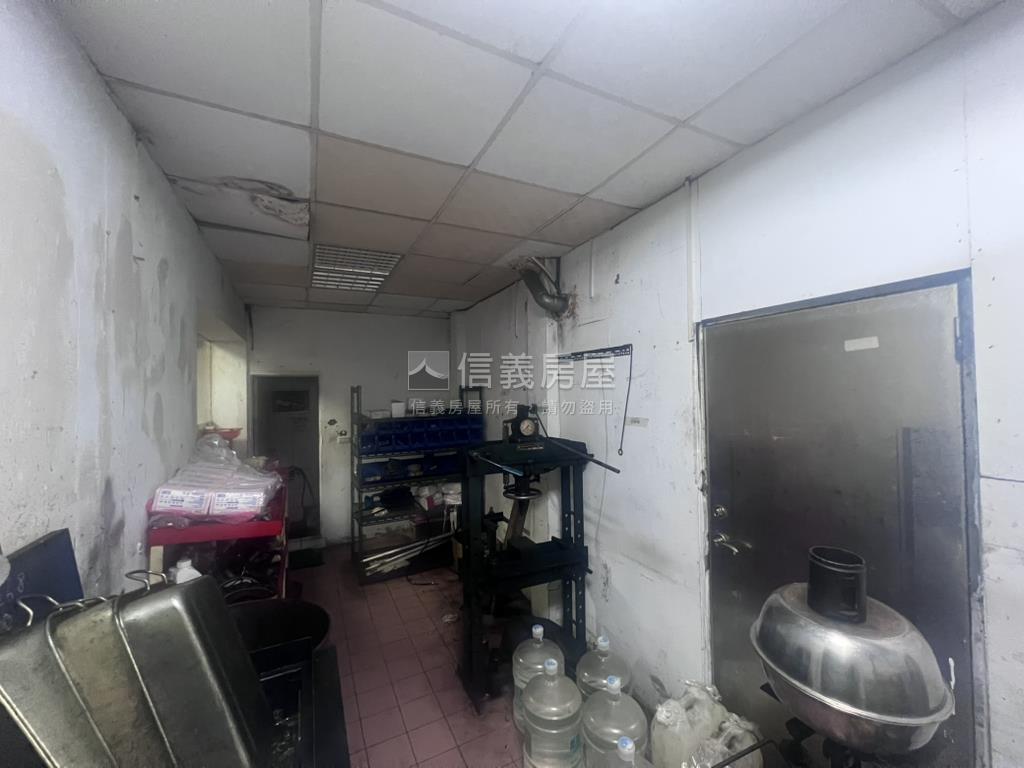 興隆路面寬店面房屋室內格局與周邊環境