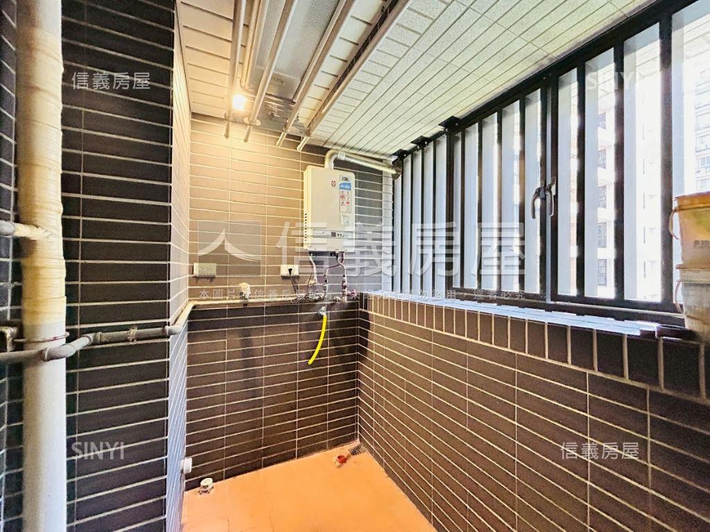 宏盛新世界Ｅ棟邊間三房房屋室內格局與周邊環境