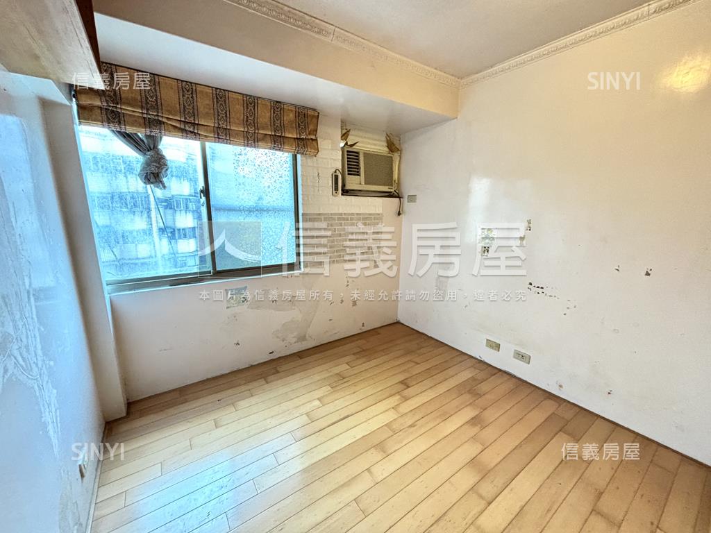 摩天朝南溫馨三房房屋室內格局與周邊環境