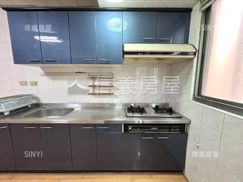 摩天朝南溫馨三房房屋室內格局與周邊環境