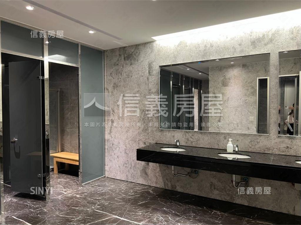 中悦寰宇一號高樓頂辦房屋室內格局與周邊環境