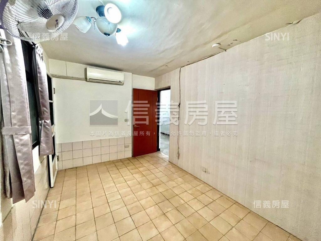 極誠意售屋區公所大空間房屋室內格局與周邊環境