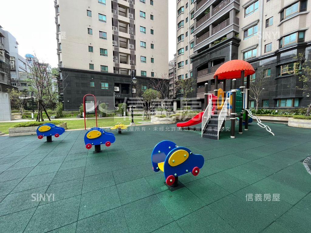 富貴莊園高樓三房坡平房屋室內格局與周邊環境