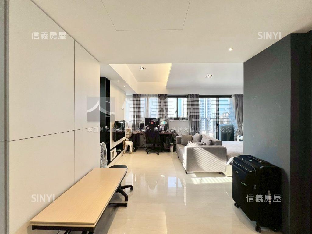 Ｇ７首綻高樓邊間平面車位房屋室內格局與周邊環境