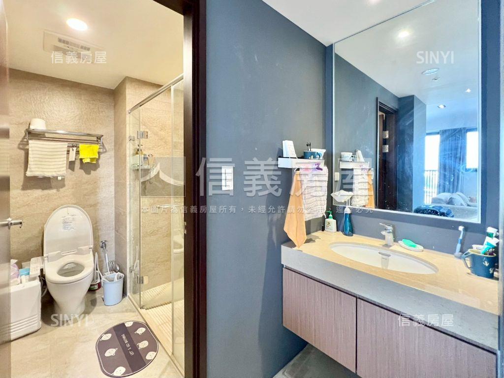 Ｇ７首綻高樓邊間平面車位房屋室內格局與周邊環境