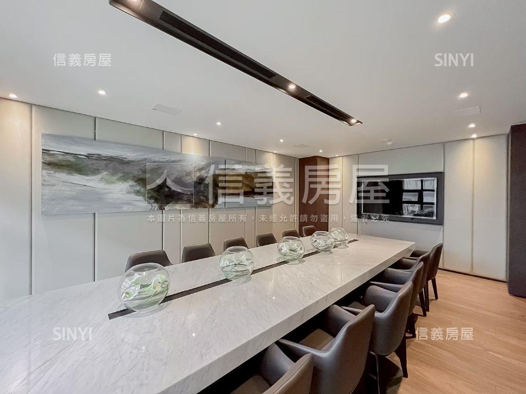 Ｇ７首綻高樓邊間平面車位房屋室內格局與周邊環境