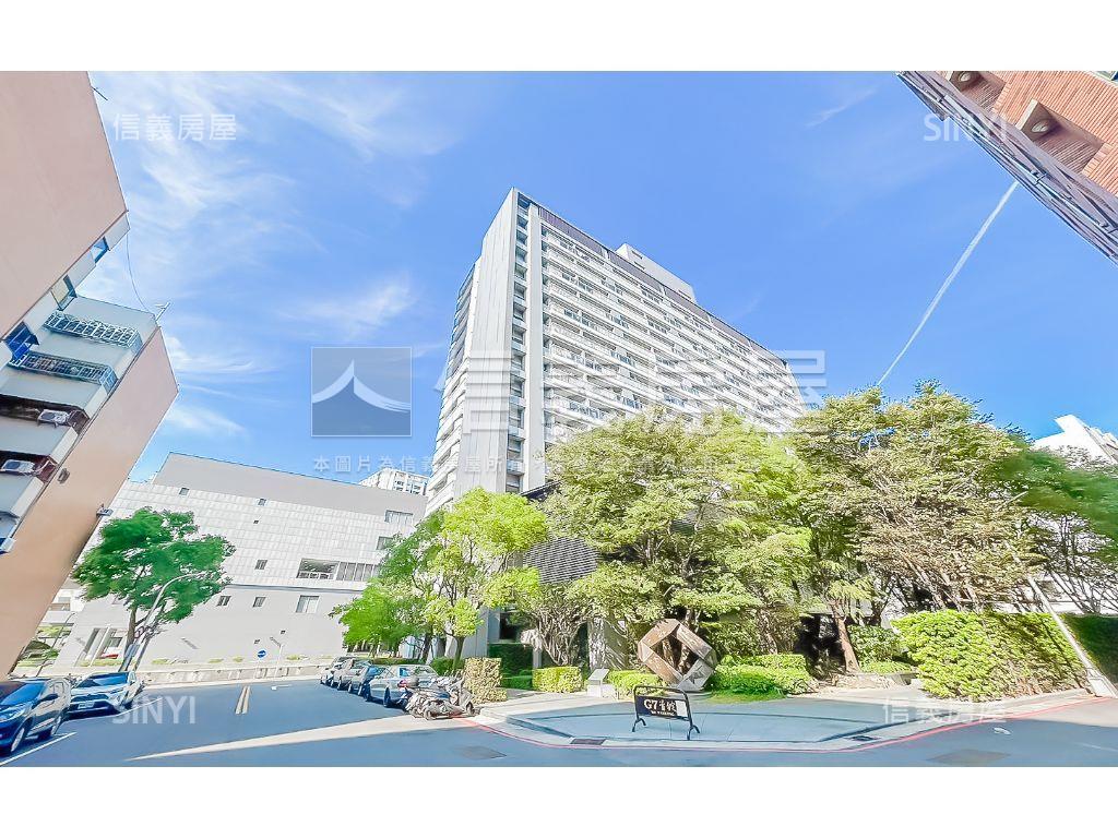 Ｇ７首綻高樓邊間平面車位房屋室內格局與周邊環境