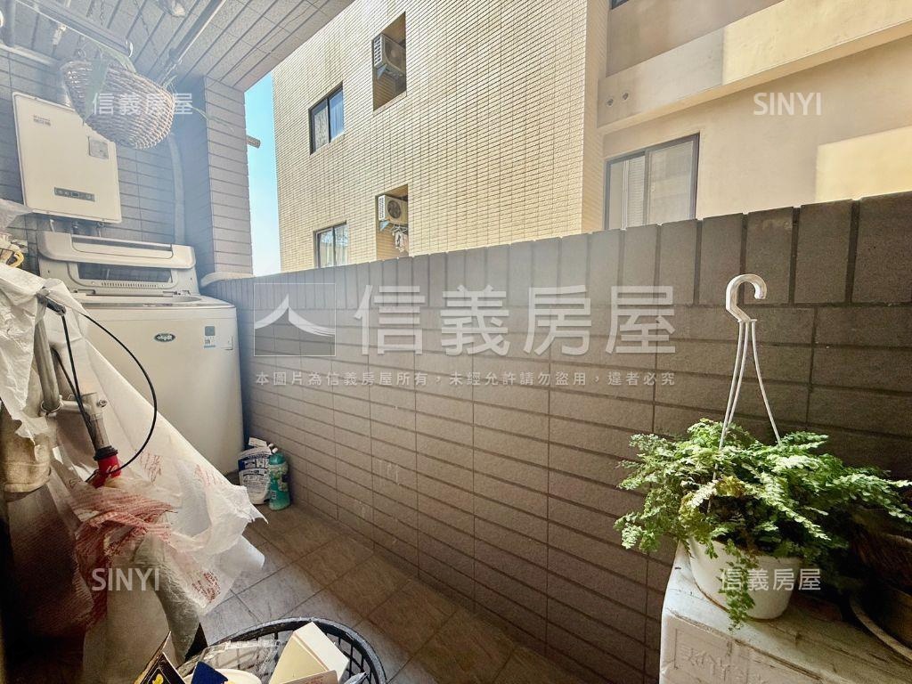 帝璽三房車位樹梢戶房屋室內格局與周邊環境