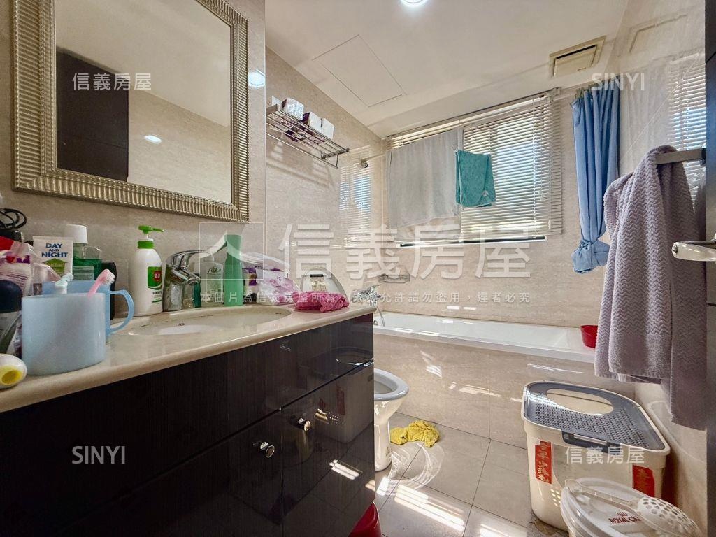 帝璽三房車位樹梢戶房屋室內格局與周邊環境