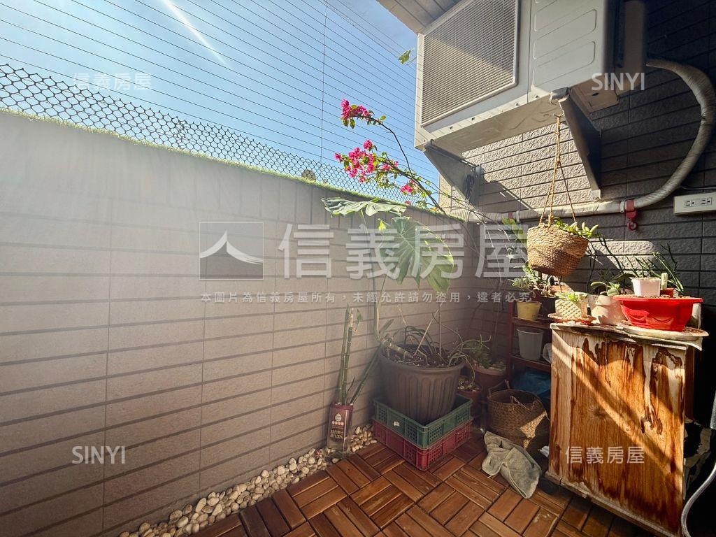 帝璽三房車位樹梢戶房屋室內格局與周邊環境