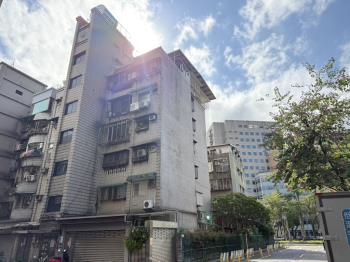 冠德龍門附小電梯三房