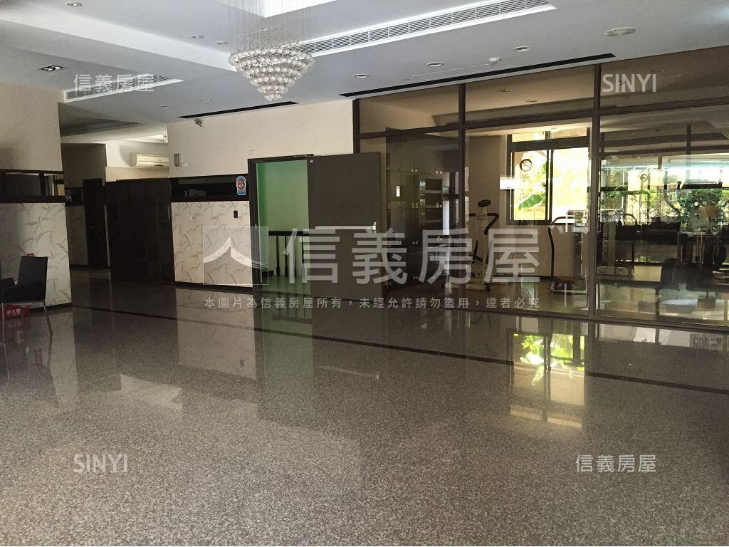 豪椰三房車位稀有釋出房屋室內格局與周邊環境