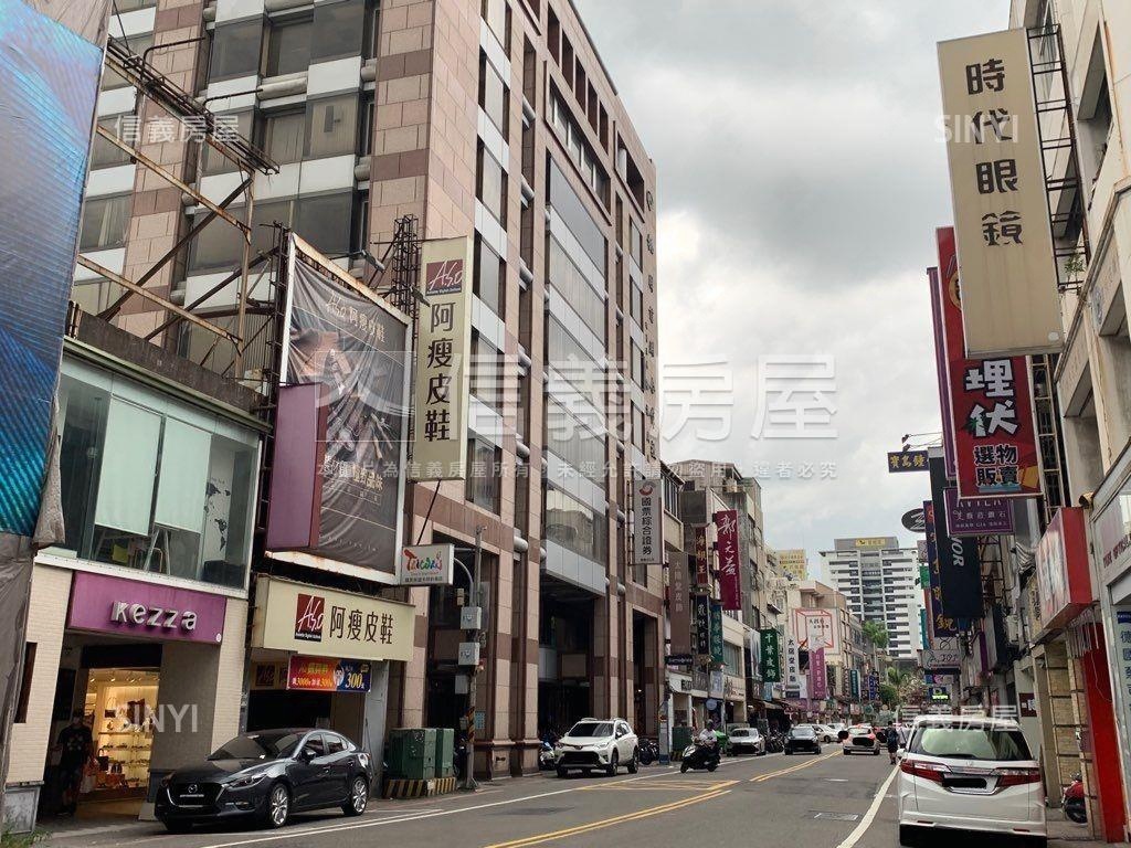 桃園火車站前商圈角窗店面房屋室內格局與周邊環境