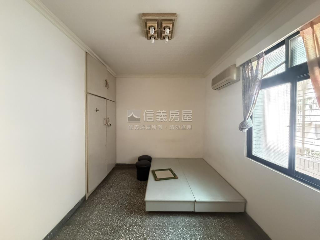 近車站邊間景觀採光三房房屋室內格局與周邊環境