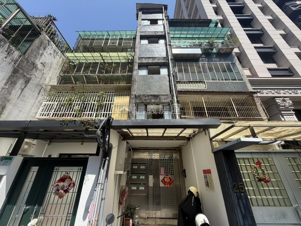 近車站邊間景觀採光三房房屋室內格局與周邊環境
