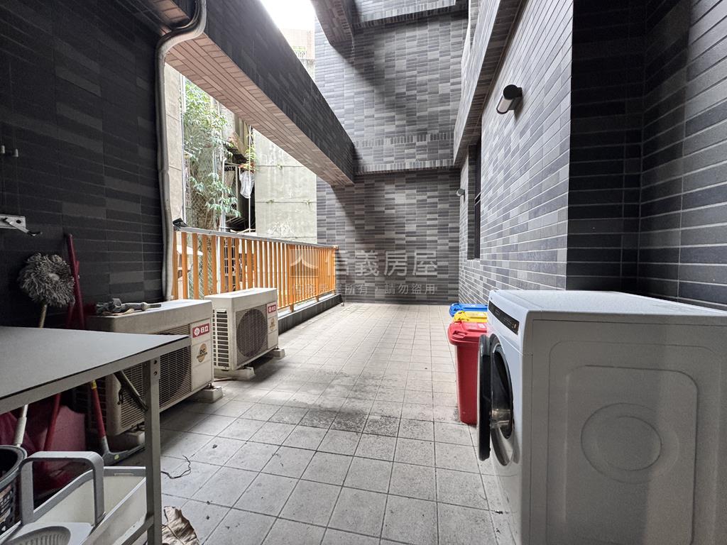 自由扉扉房屋室內格局與周邊環境