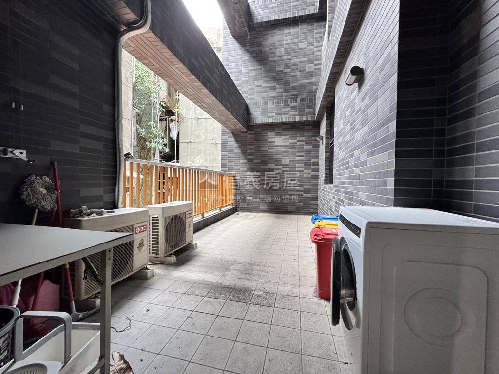 自由扉扉房屋室內格局與周邊環境