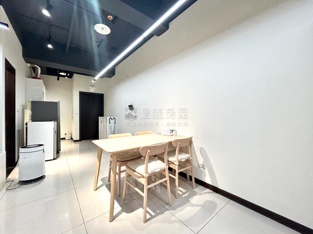 自由扉扉房屋室內格局與周邊環境