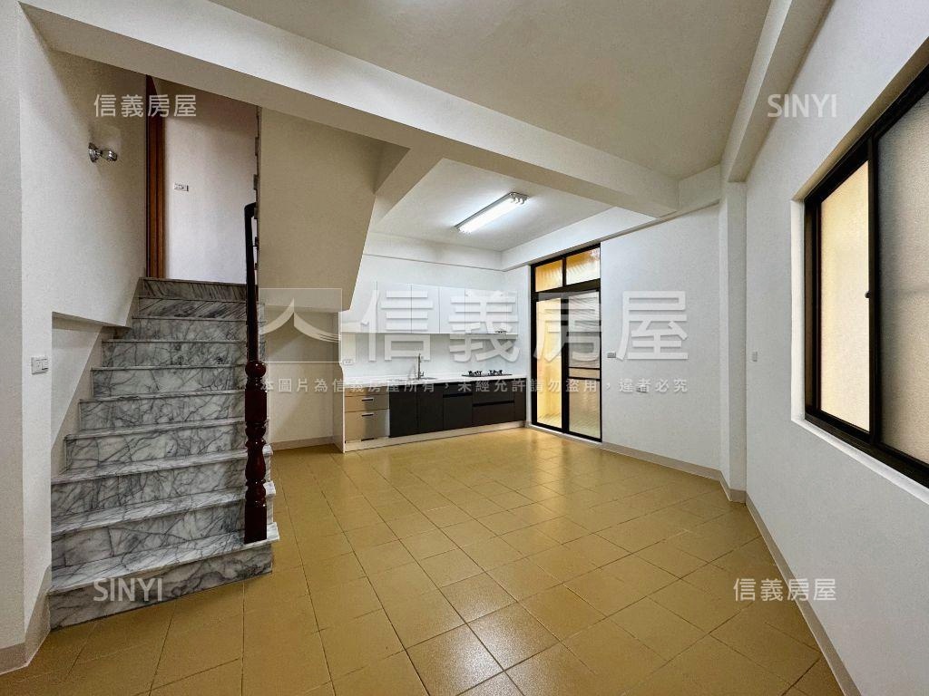 走路上學溫馨美美透天房屋室內格局與周邊環境