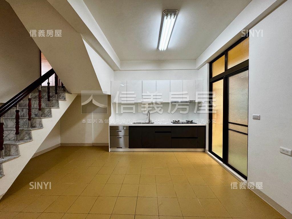 走路上學溫馨美美透天房屋室內格局與周邊環境