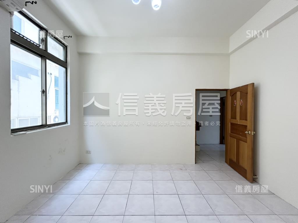 近園區高翠庭院五房美透天房屋室內格局與周邊環境