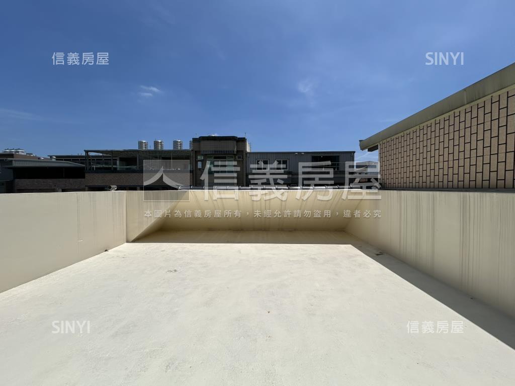 近園區高翠庭院五房美透天房屋室內格局與周邊環境