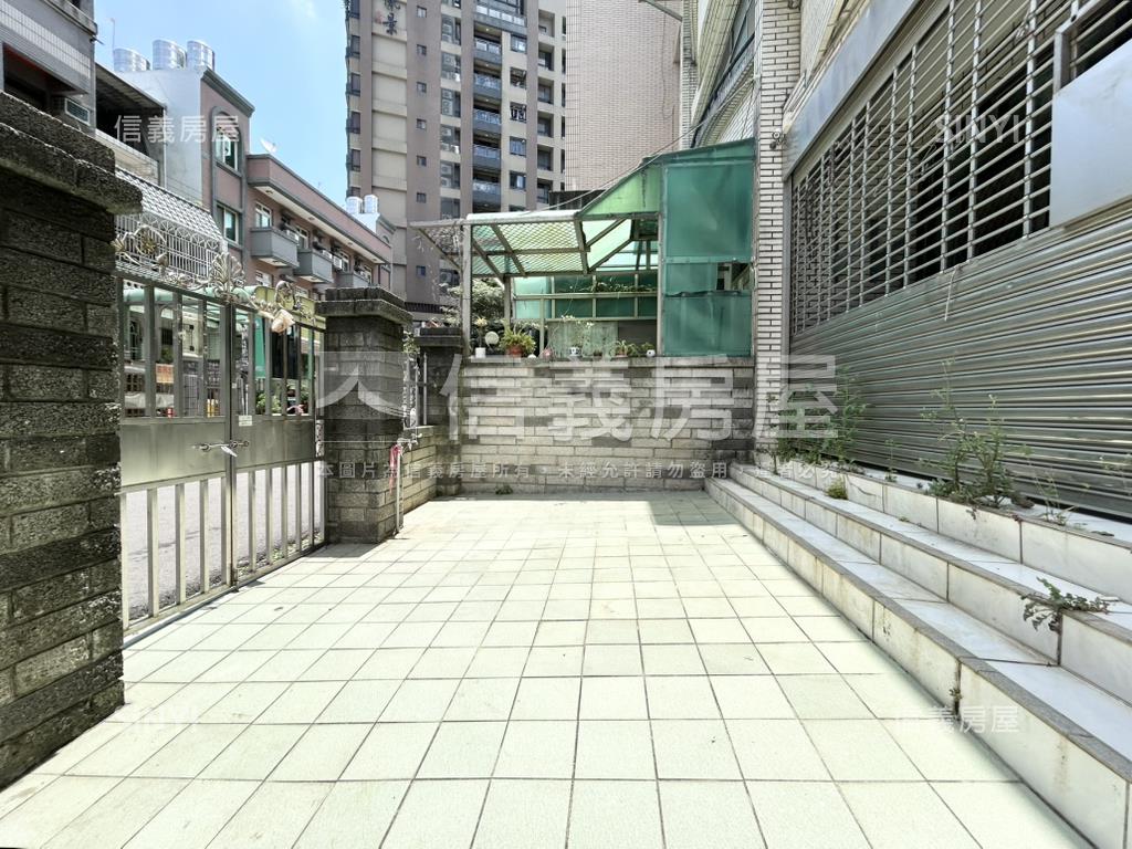 近園區高翠庭院五房美透天房屋室內格局與周邊環境