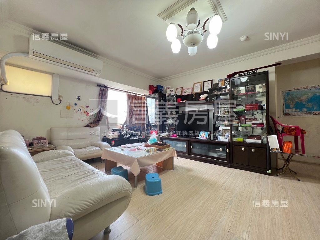 單坪免２０萬三房附平車位房屋室內格局與周邊環境