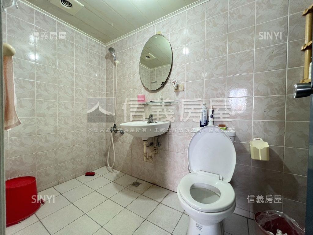 單坪免２０萬三房附平車位房屋室內格局與周邊環境