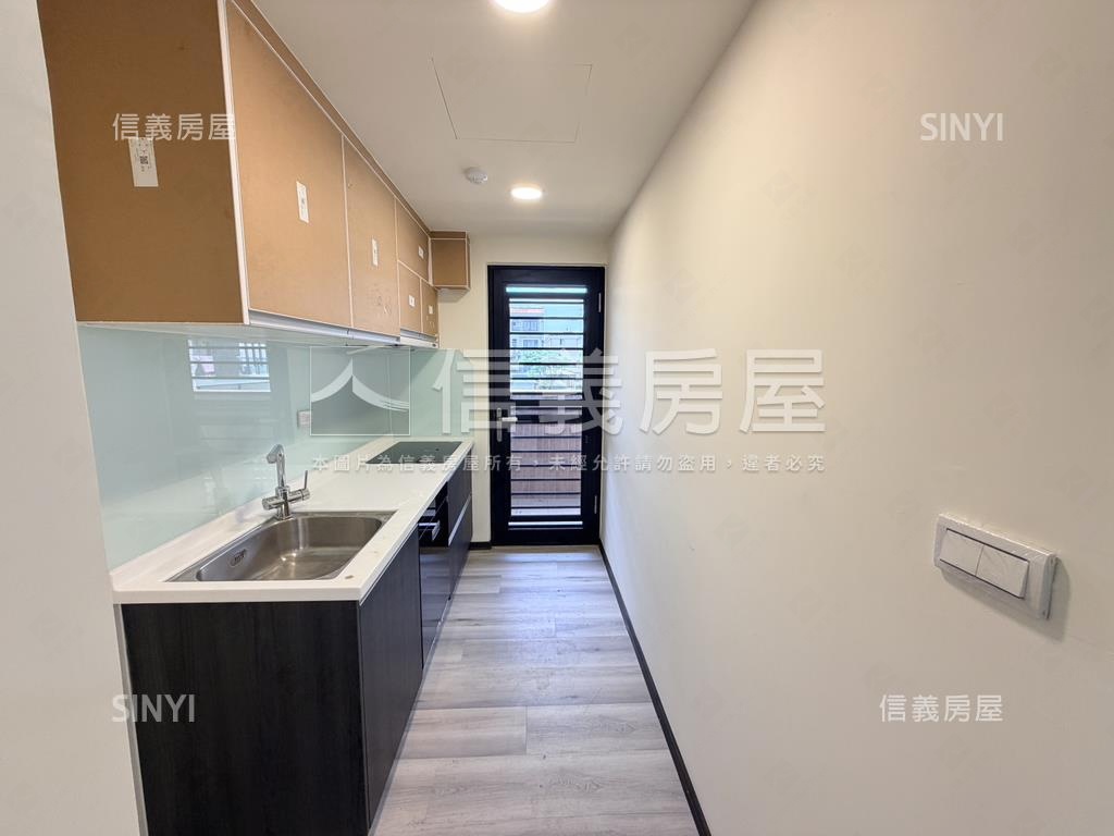 ＬＭ陽光四季全新三房平車房屋室內格局與周邊環境