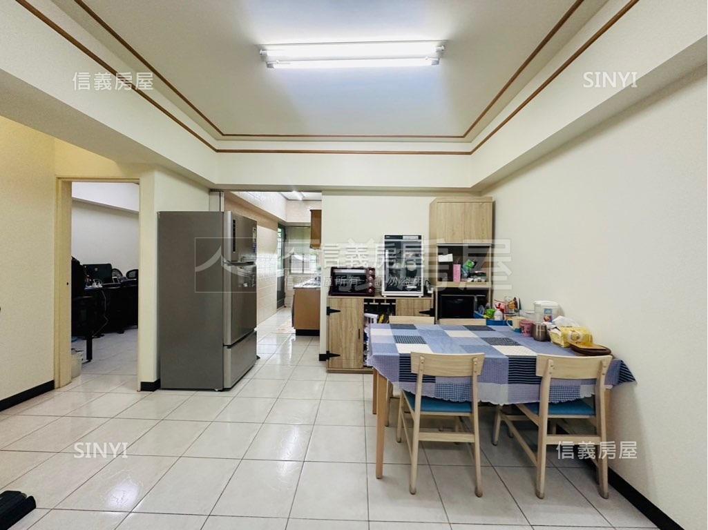 竹園一街三房平車房屋室內格局與周邊環境