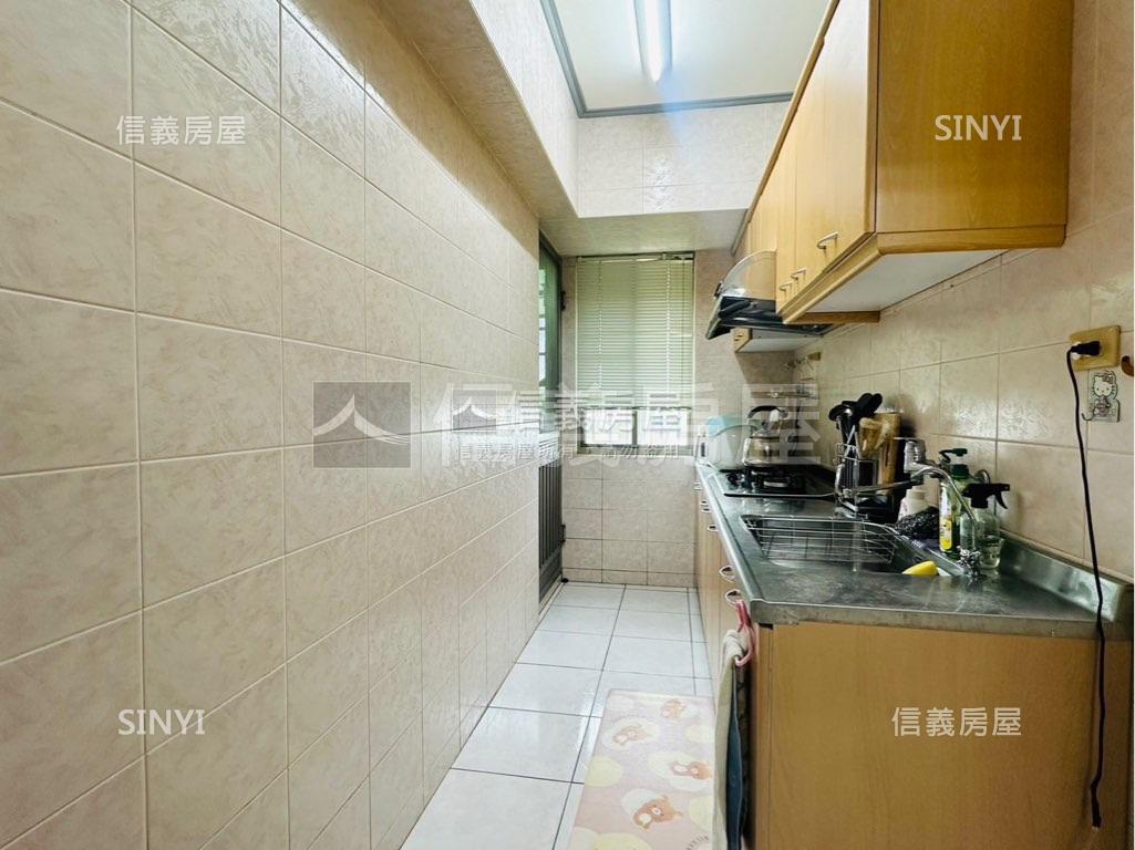竹園一街三房平車房屋室內格局與周邊環境