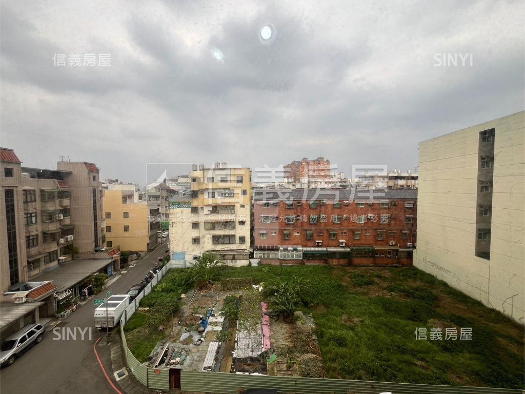 稀有涵美賞兩房車位房屋室內格局與周邊環境