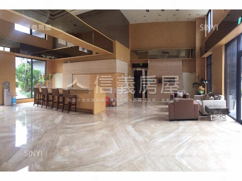 稀有涵美賞兩房車位房屋室內格局與周邊環境