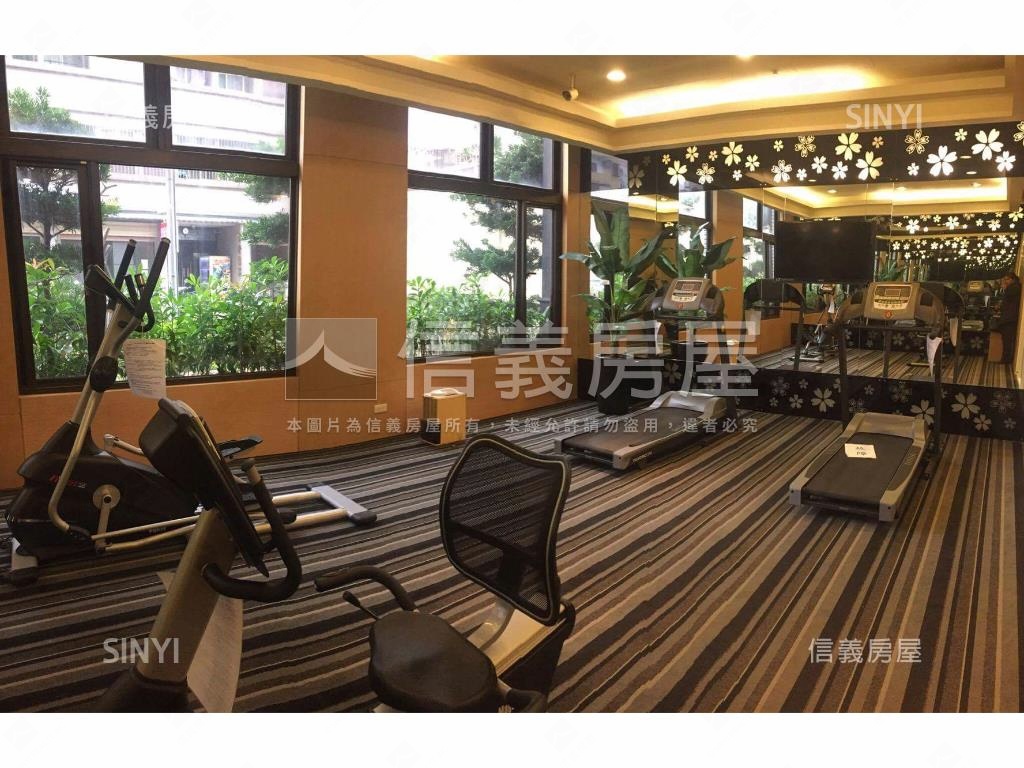 稀有涵美賞兩房車位房屋室內格局與周邊環境