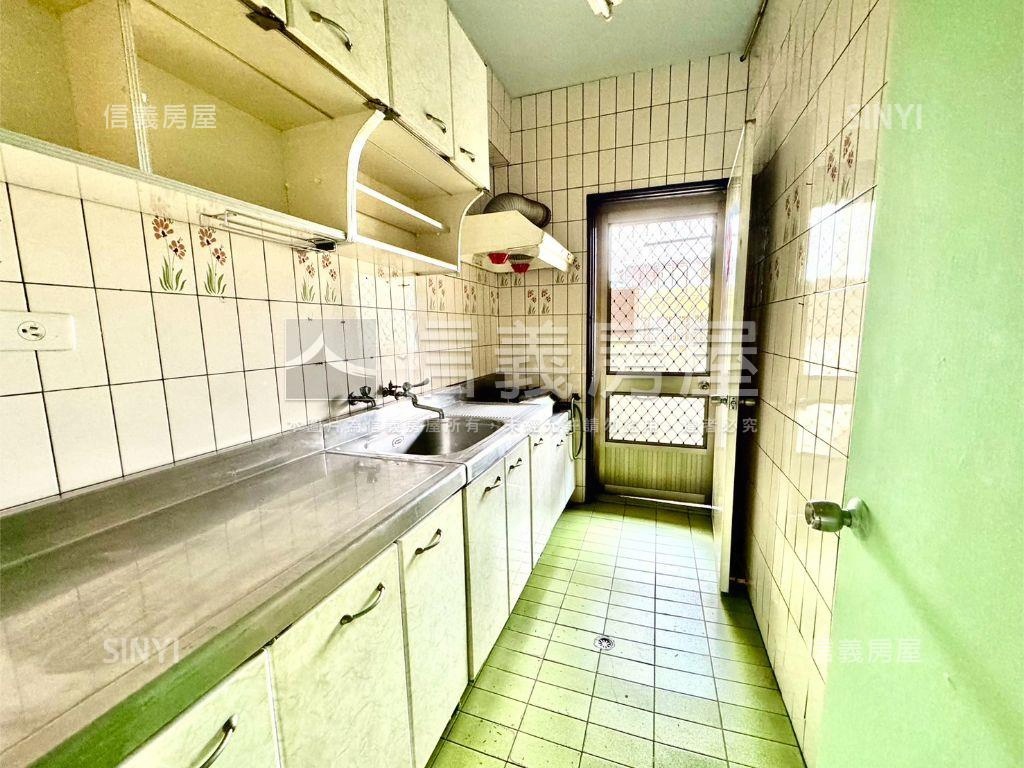 近興大稀有釋出三樓公寓房屋室內格局與周邊環境