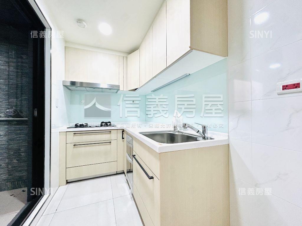 新碩三房十三樓房屋室內格局與周邊環境