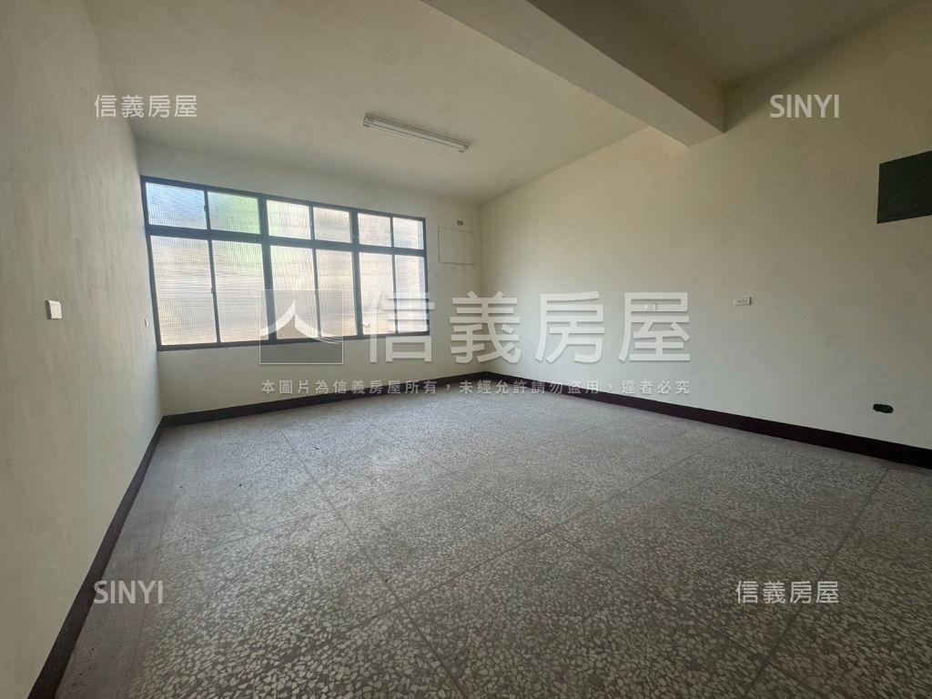 新埔鎮臨路大透天房屋室內格局與周邊環境