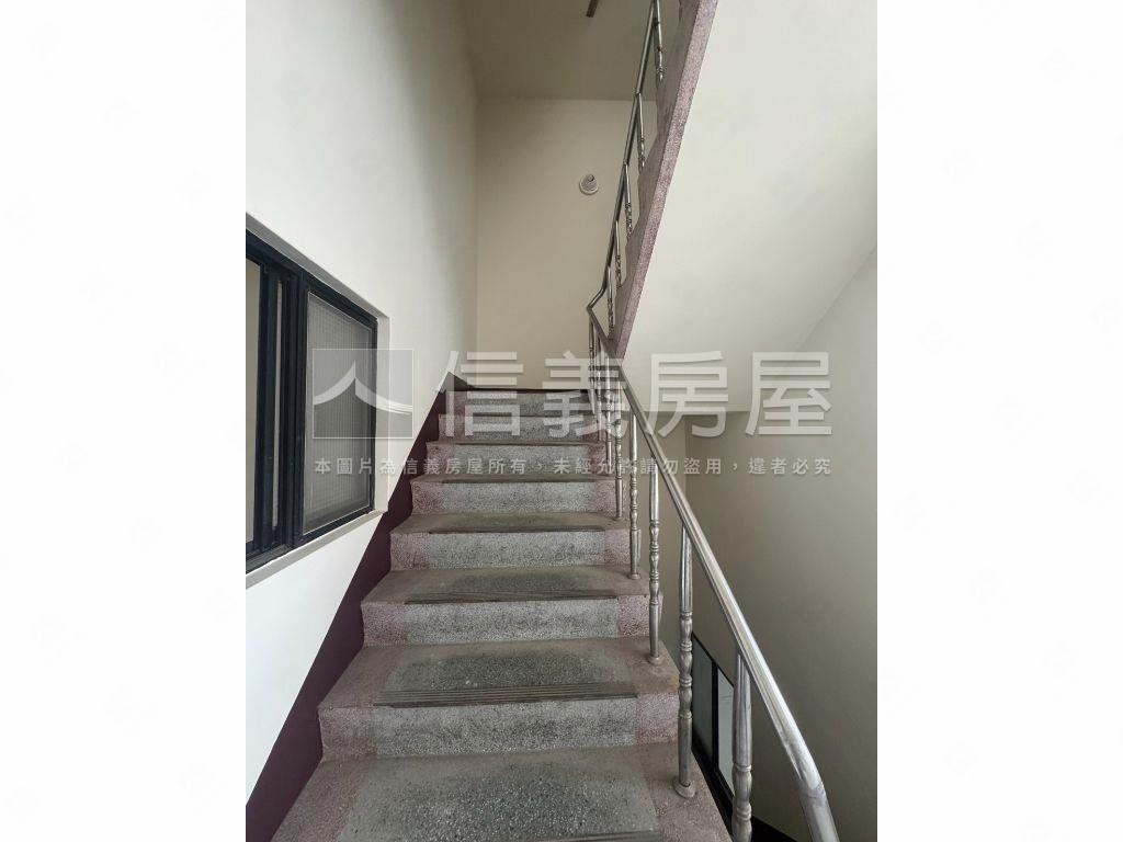 新埔鎮臨路大透天房屋室內格局與周邊環境