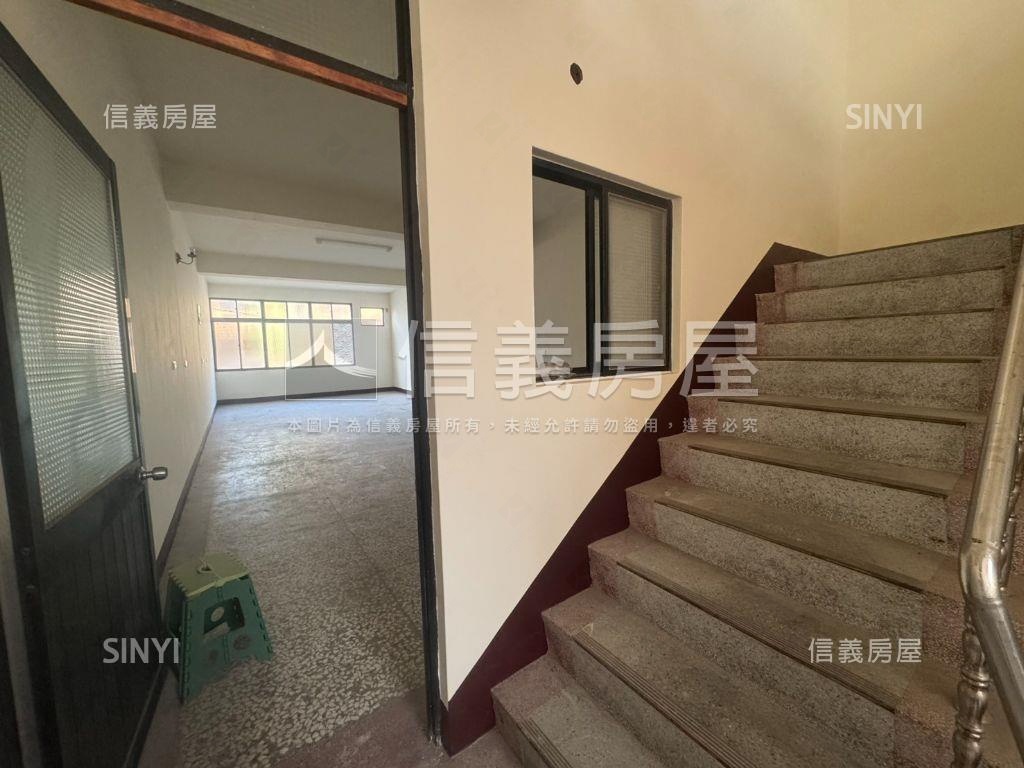 新埔鎮臨路大透天房屋室內格局與周邊環境