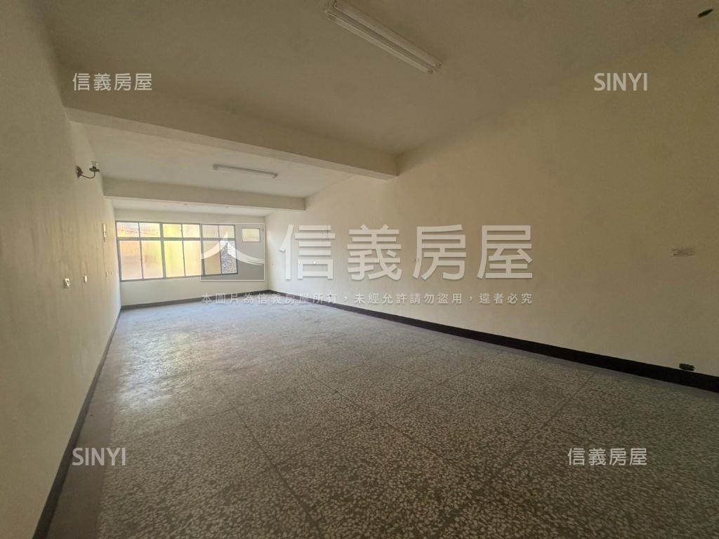 新埔鎮臨路大透天房屋室內格局與周邊環境