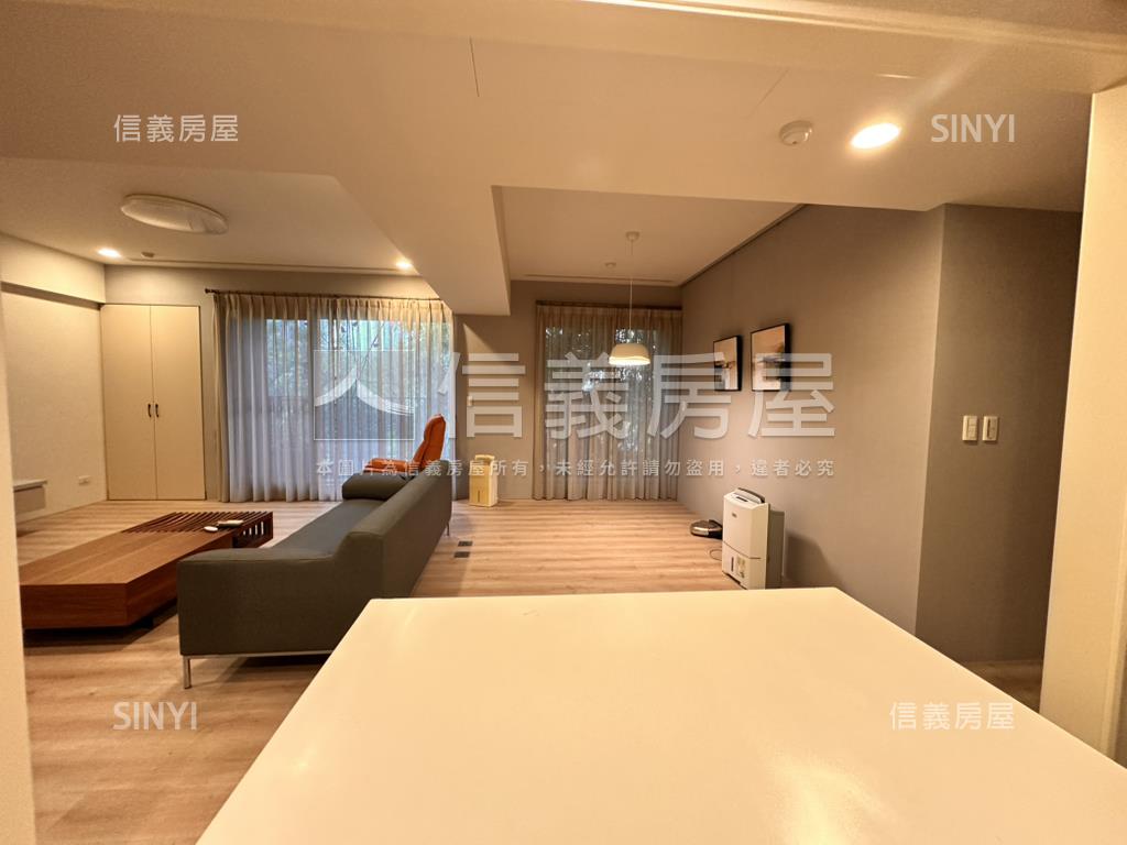 龍寶晴臻邸近水湳經貿園區房屋室內格局與周邊環境