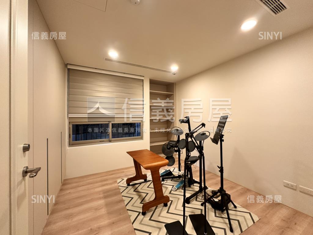 龍寶晴臻邸近水湳經貿園區房屋室內格局與周邊環境